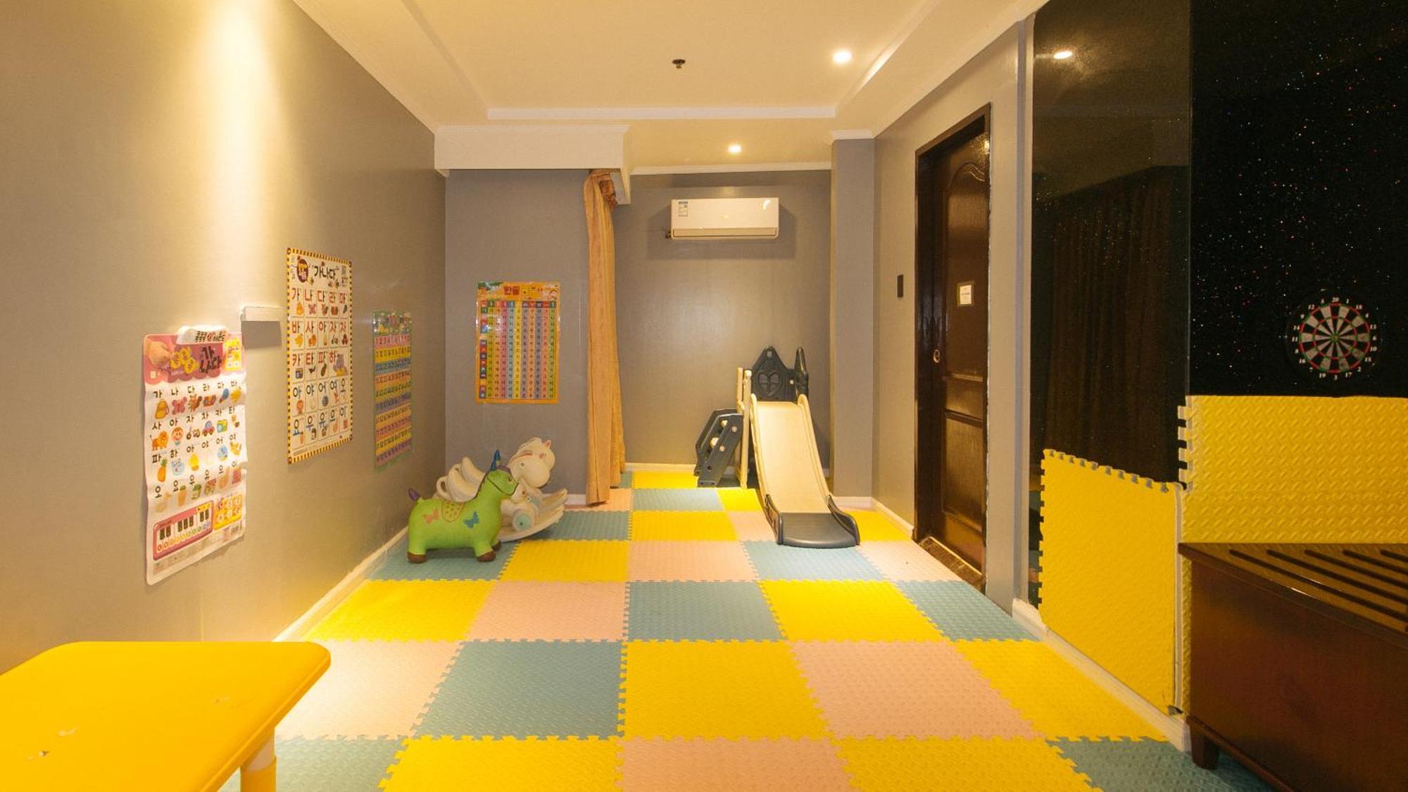 Reddoorz Premium At Jjimjbang Hotel Spa Manila Exterior photo