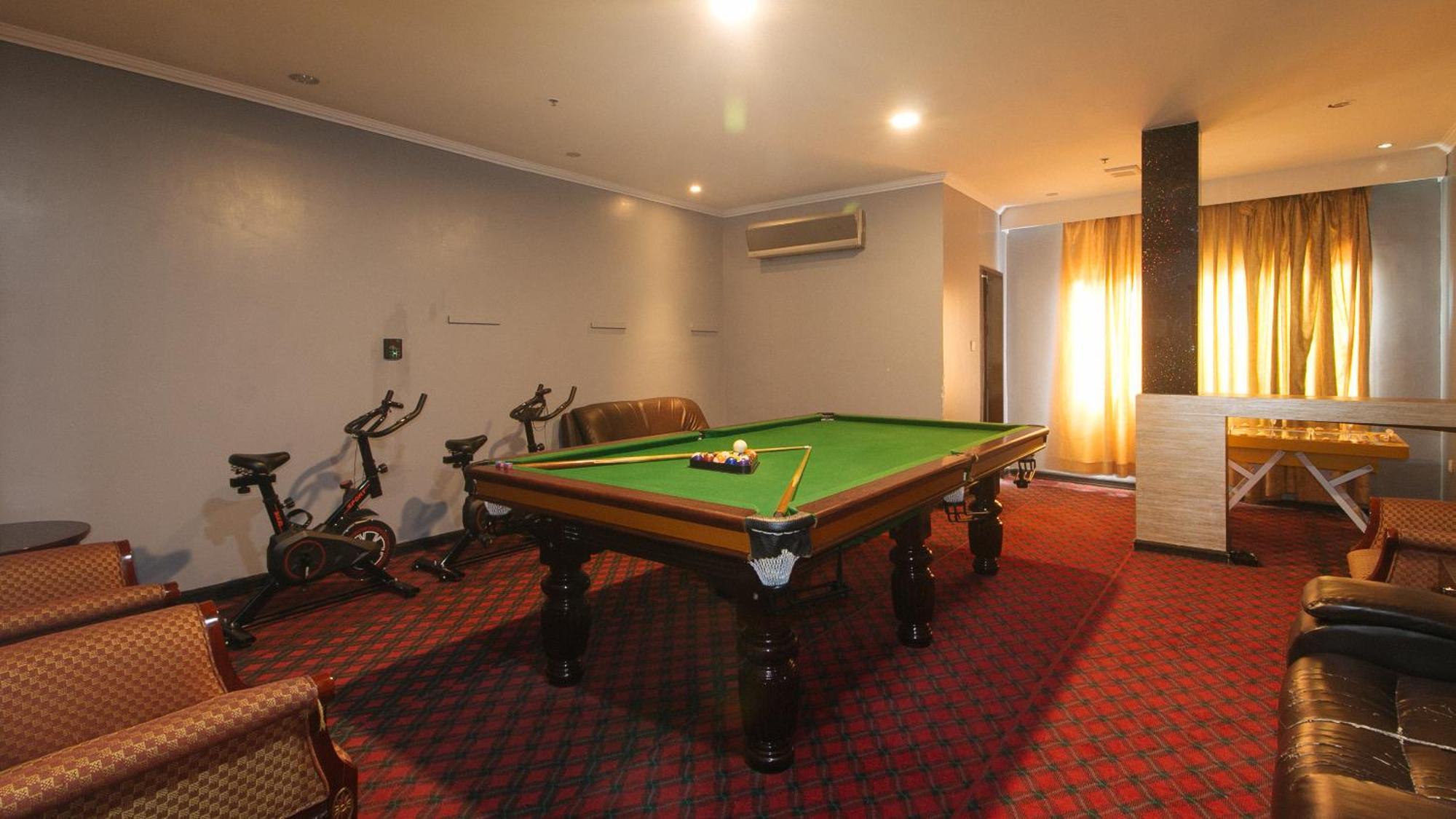 Reddoorz Premium At Jjimjbang Hotel Spa Manila Exterior photo