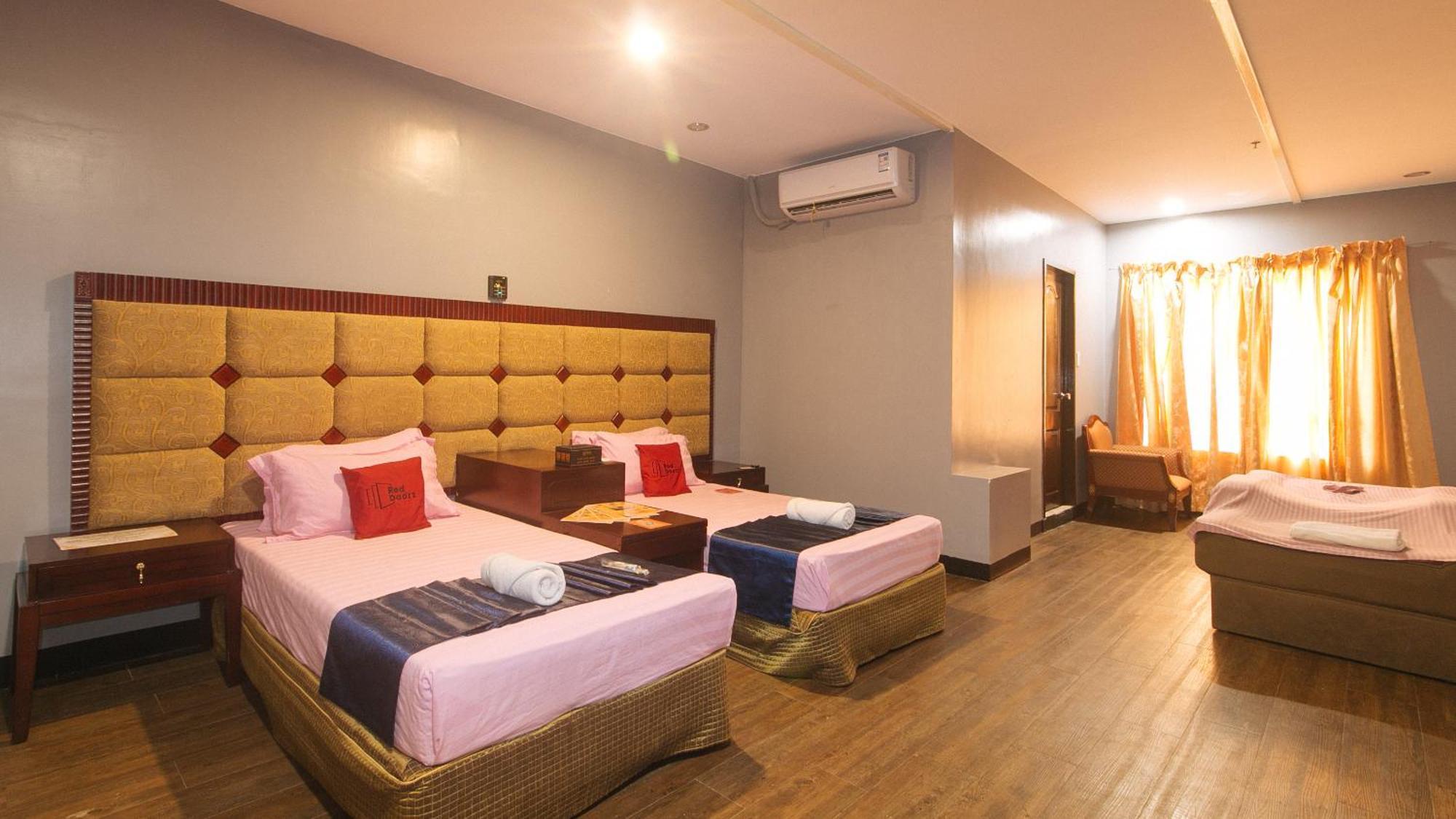 Reddoorz Premium At Jjimjbang Hotel Spa Manila Exterior photo